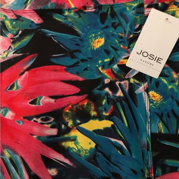 NWT JOSIE NATORI SOLSTICE CAMI CROP TOP Sz XL Azalea Trellis Wave Athletic Top - Picture 2 of 7